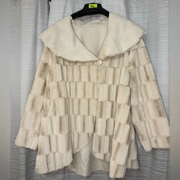 Chi by Falchi Tan Faux Fur Jacket — Size 3X — Gently Worn - Picture 3 of 7